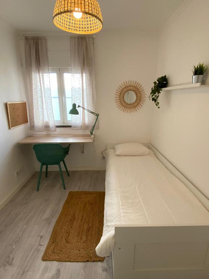 Single Room with Shared Bathroom