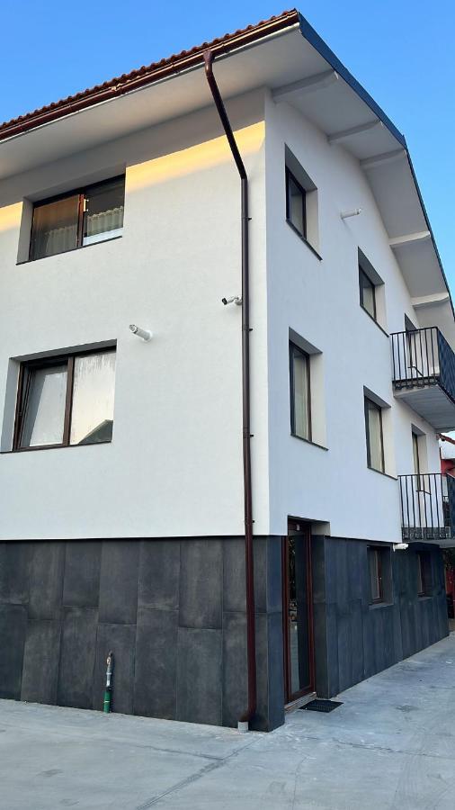 Three-Bedroom Deluxe Apartment