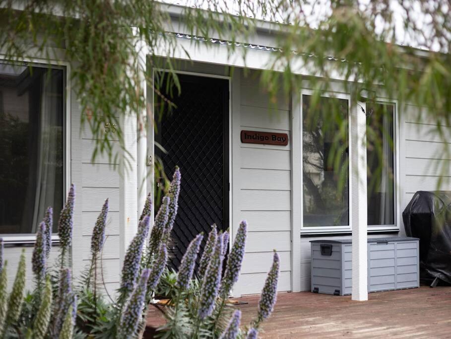 Indigo Bay - comfortable 3br home with large yard - B&B