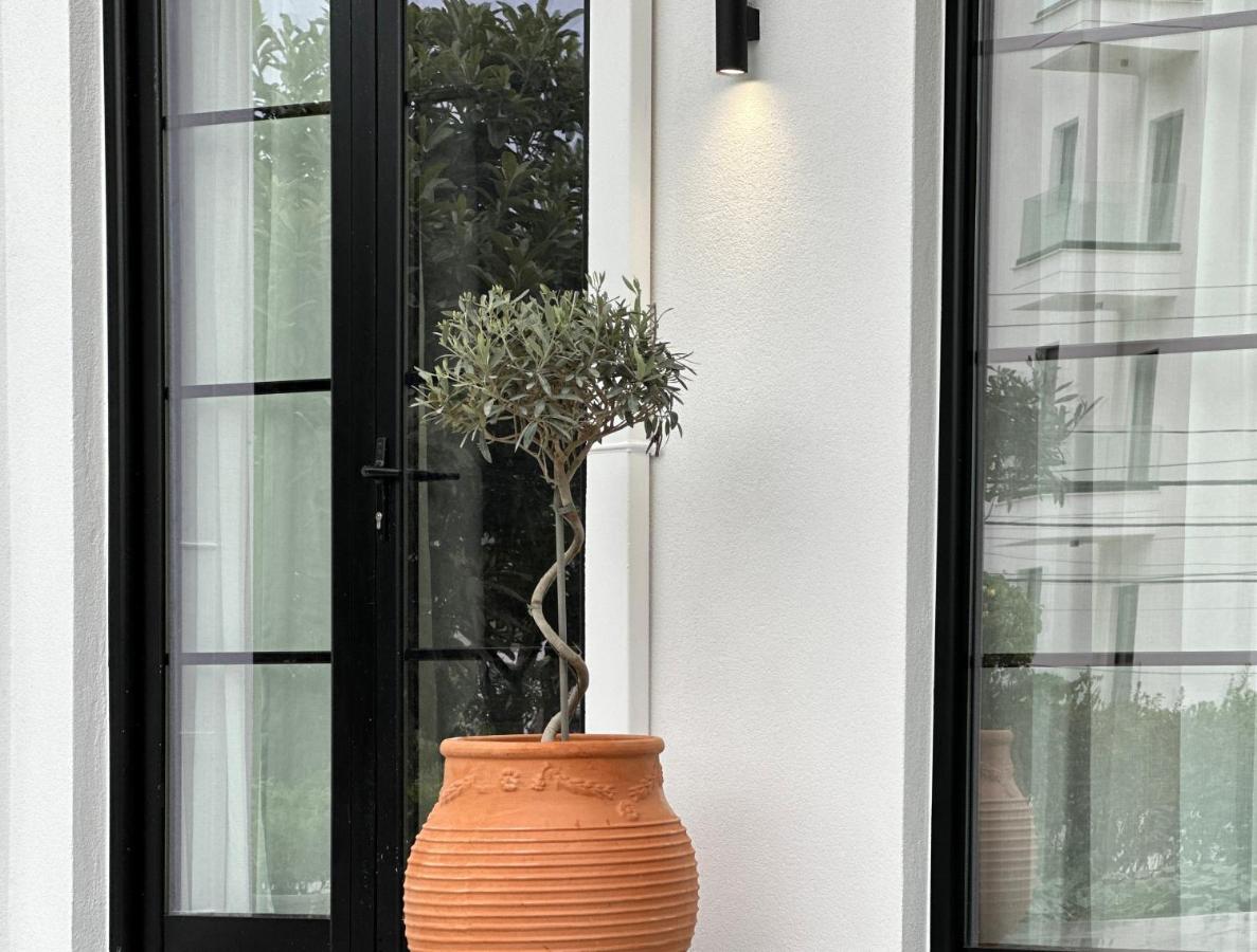 Queen Room with Garden View