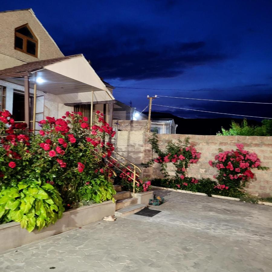 TN Guest House - B&B