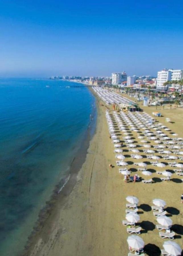 By The Way Apartment 1 - B&B Larnaka