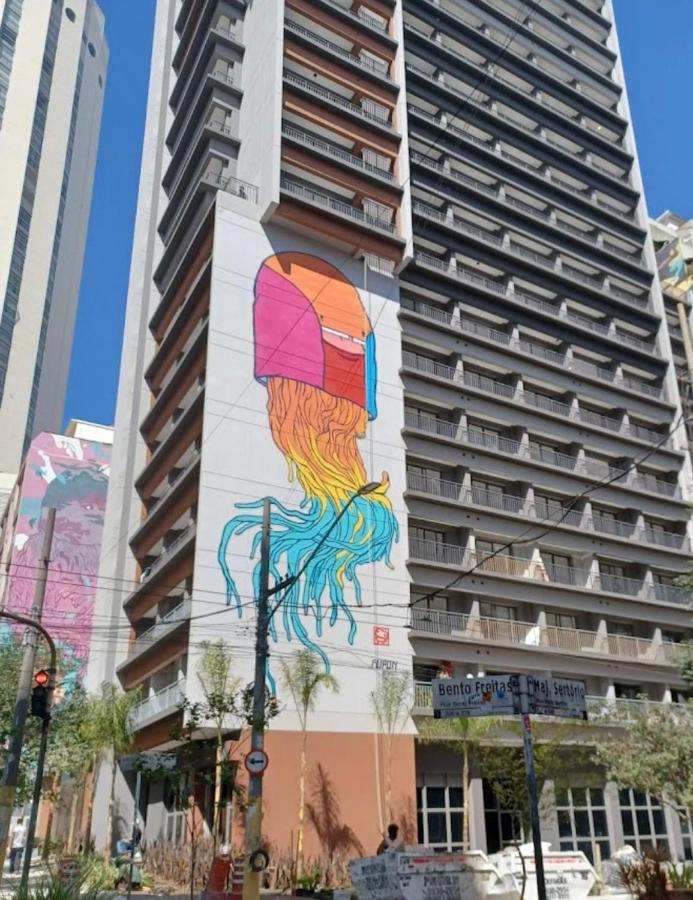 Studio Think Home Praça da República - Bed and Breakfast São Paulo