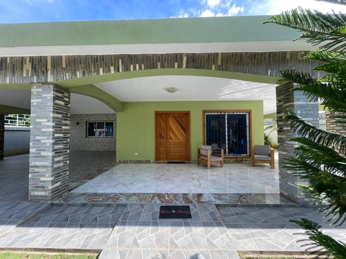 Amplia villa en Las Terrenas - B&B
