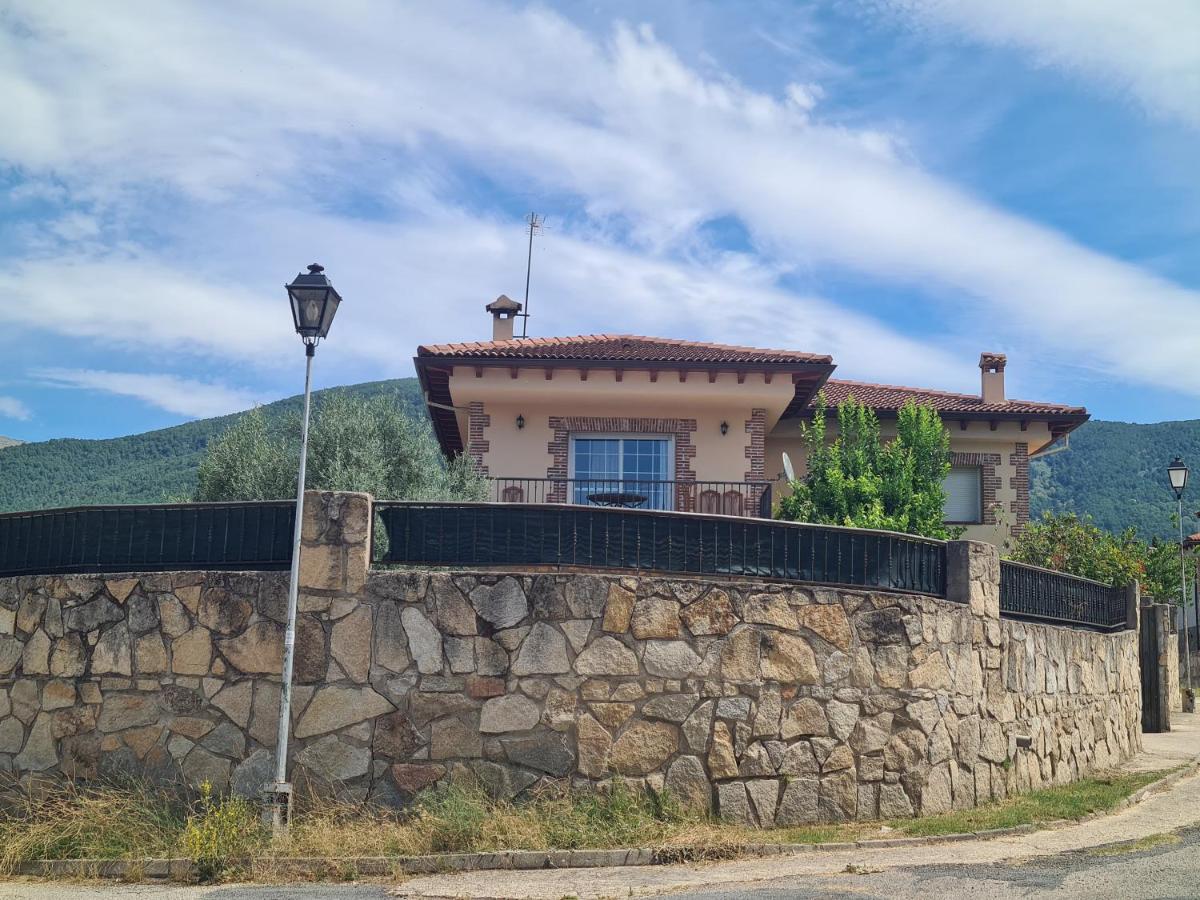 Chalet el castillo - B&B La Adrada