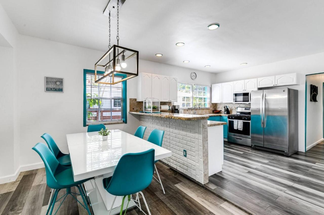 Aqua Breeze Villa - B&B Hollywood