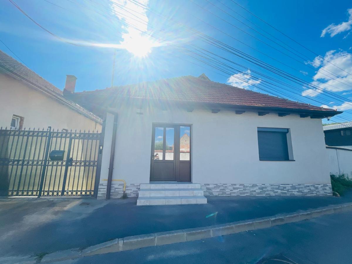 Cazare Balo - Bed and Breakfast