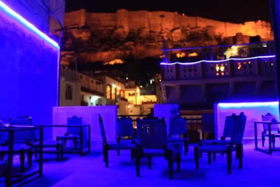 Madhur Villa Guest House - B&B