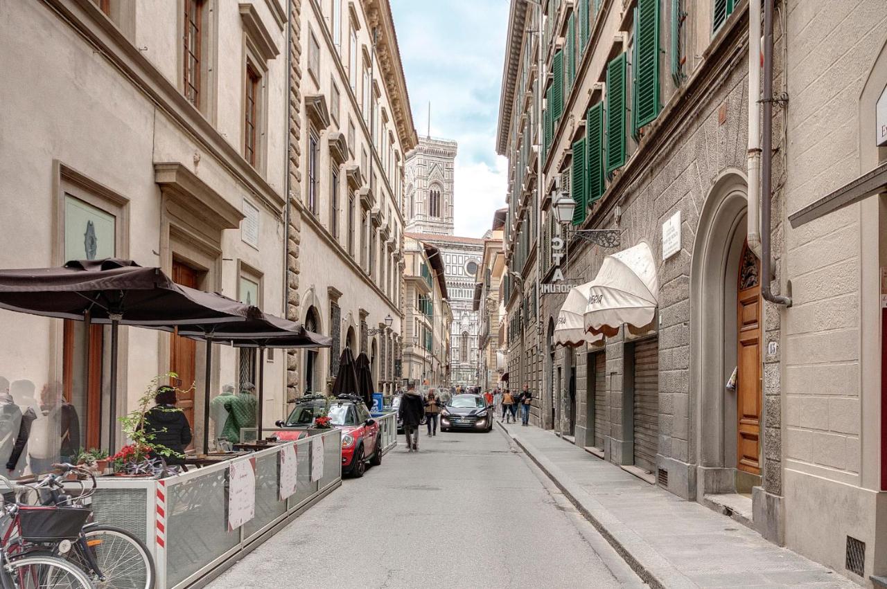 David & Buonarroti Apartments by Mamo Florence - B&B