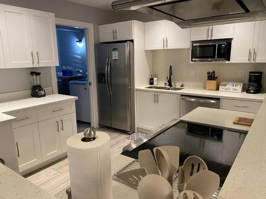 Luxurious Westchester Home Near Miami Clinics - Chambres d’hôtes Miami