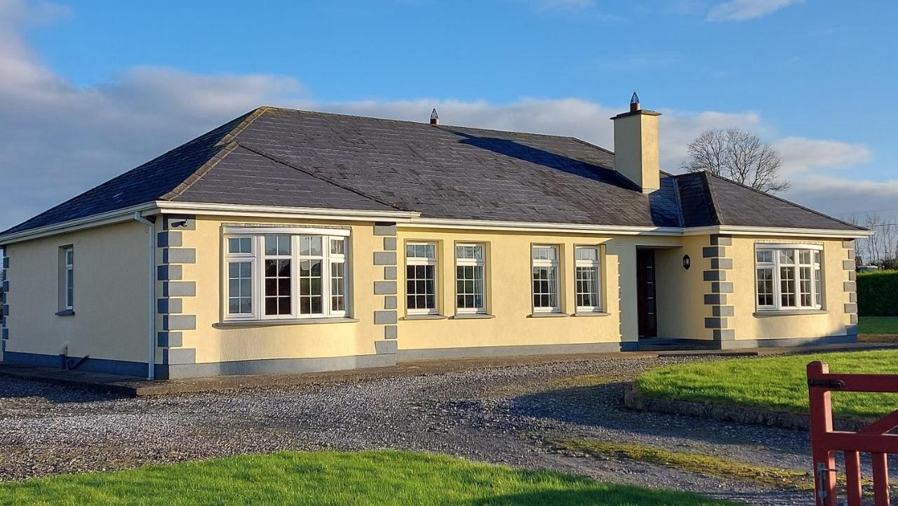 Hynes Self-Catering Midlands Banagher Birr - Bed and Breakfast