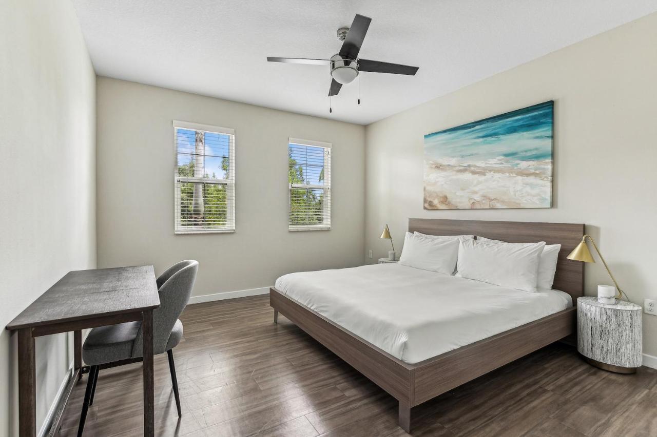 One-Bedroom Apartment (Self Check-in with Virtual Front Desk)