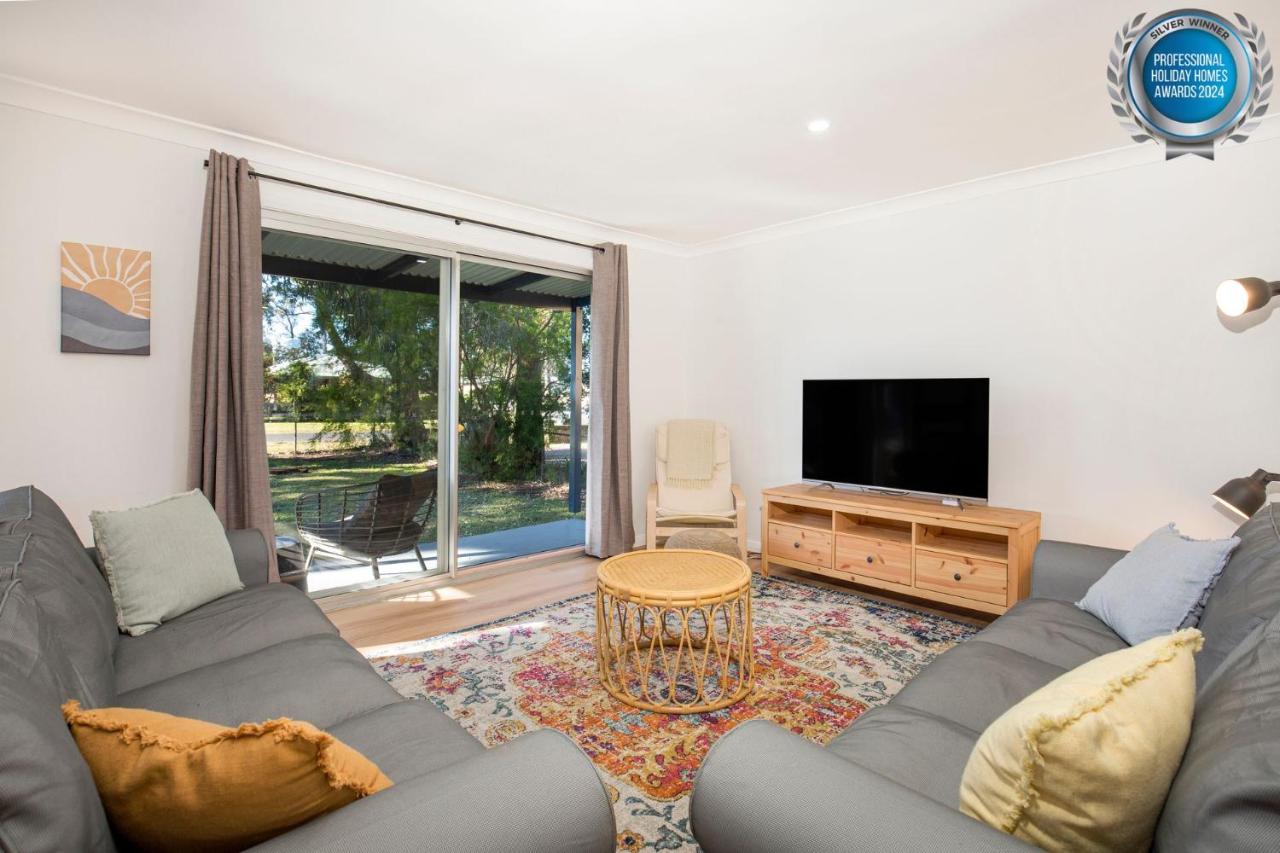 Nautilus Pet Friendly 5 Mins Walk to Bay - B&B