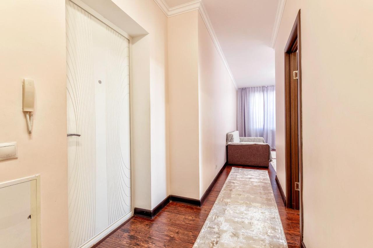 Красивая квартира сердце Астаны - B&B