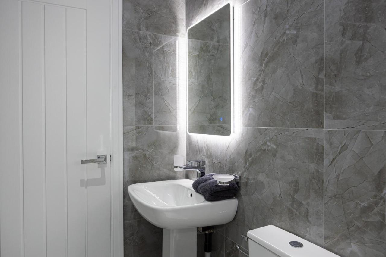 Deluxe Double Room with Shower