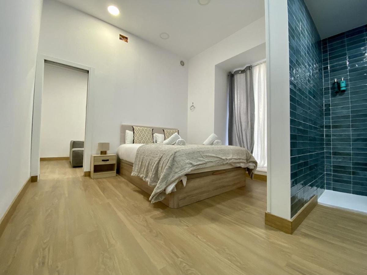 Studio with Sofa Bed