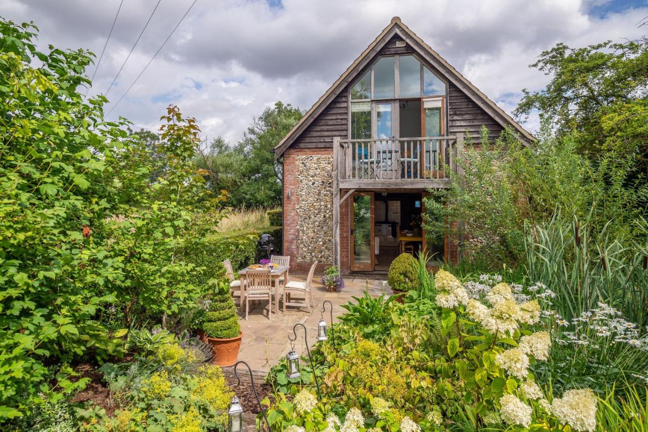 The Granary, Dunstall Green - Bed and Breakfast
