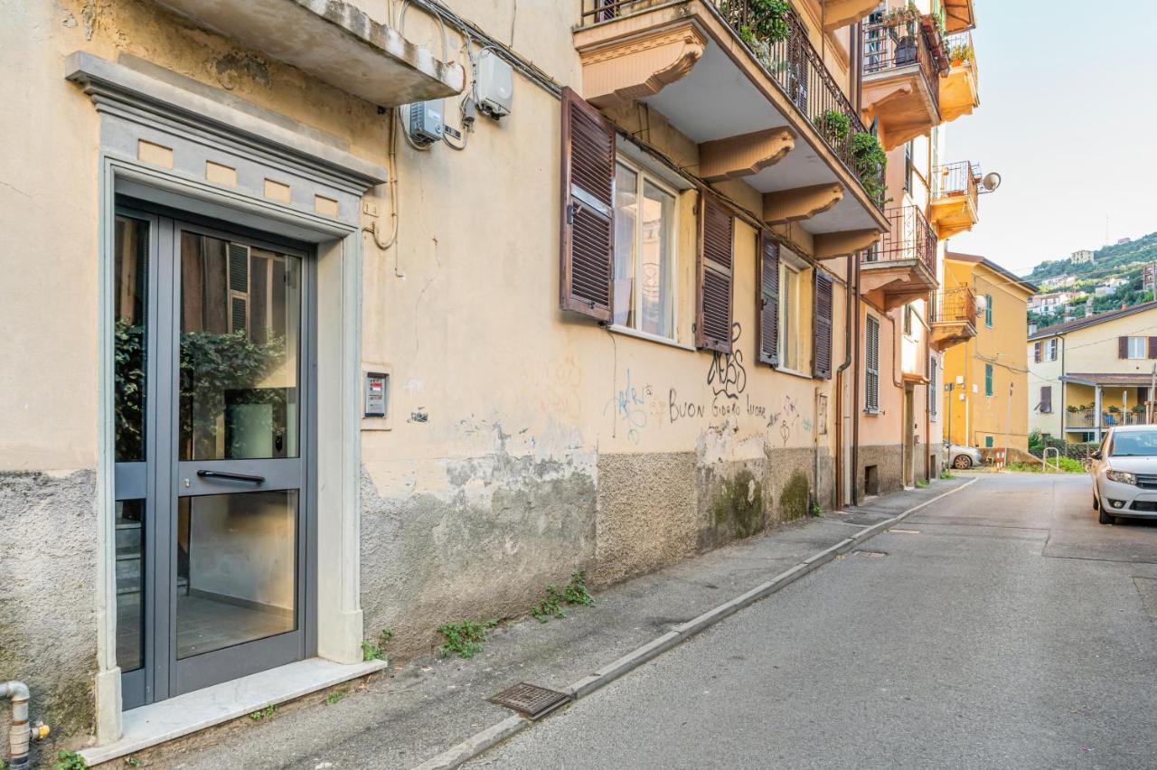 Casa Malva! La Spezia Roomy & Colourful Flat - B&B La Spezia