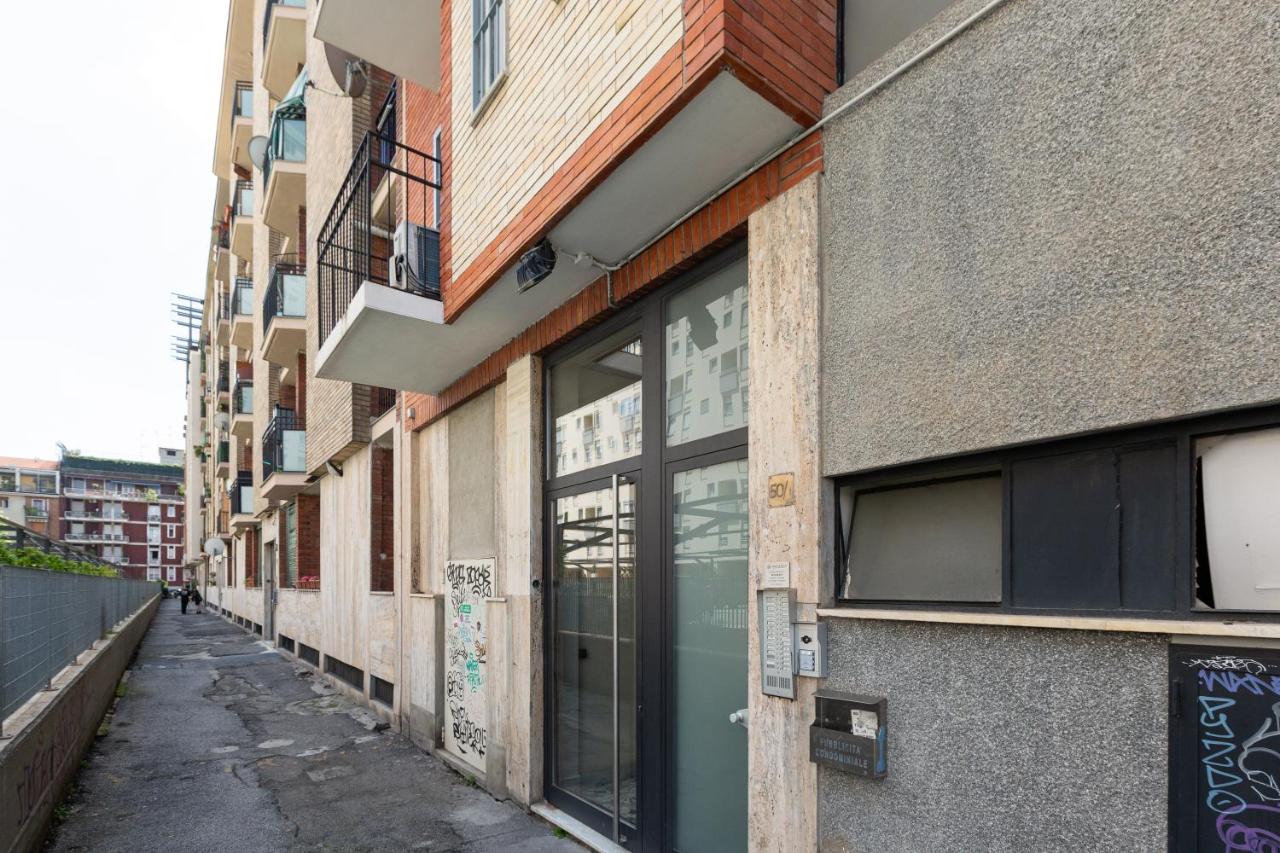 Forlanini M4 Modern Studio with Balcony - B&B