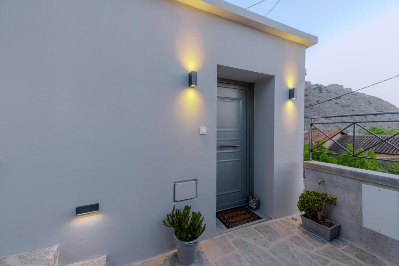MariThea's Guesthouse - Bed and Breakfast