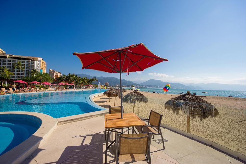 Lounge On Your Own Private Terrace, Ocean View, 2 Bathrooms, Pool, Gym - Ferienwohnung Puerto Vallarta