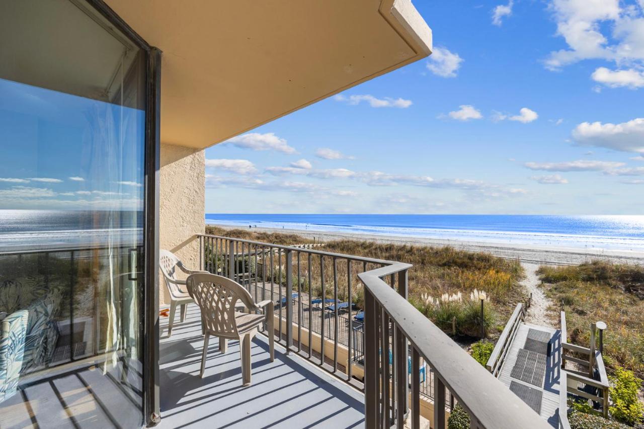 Expansive Oceanfront Balcony at The Summit with Pool by myBeach Vacation Rentals - B&B Myrtle Beach