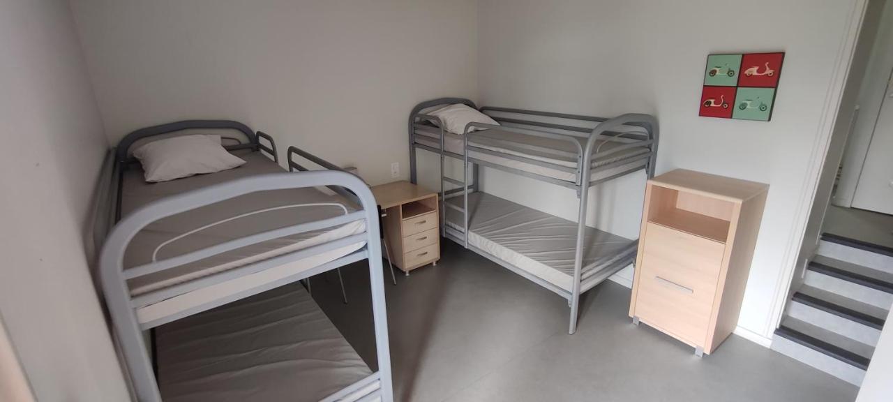 Vierpersoonskamer met Eigen Badkamer