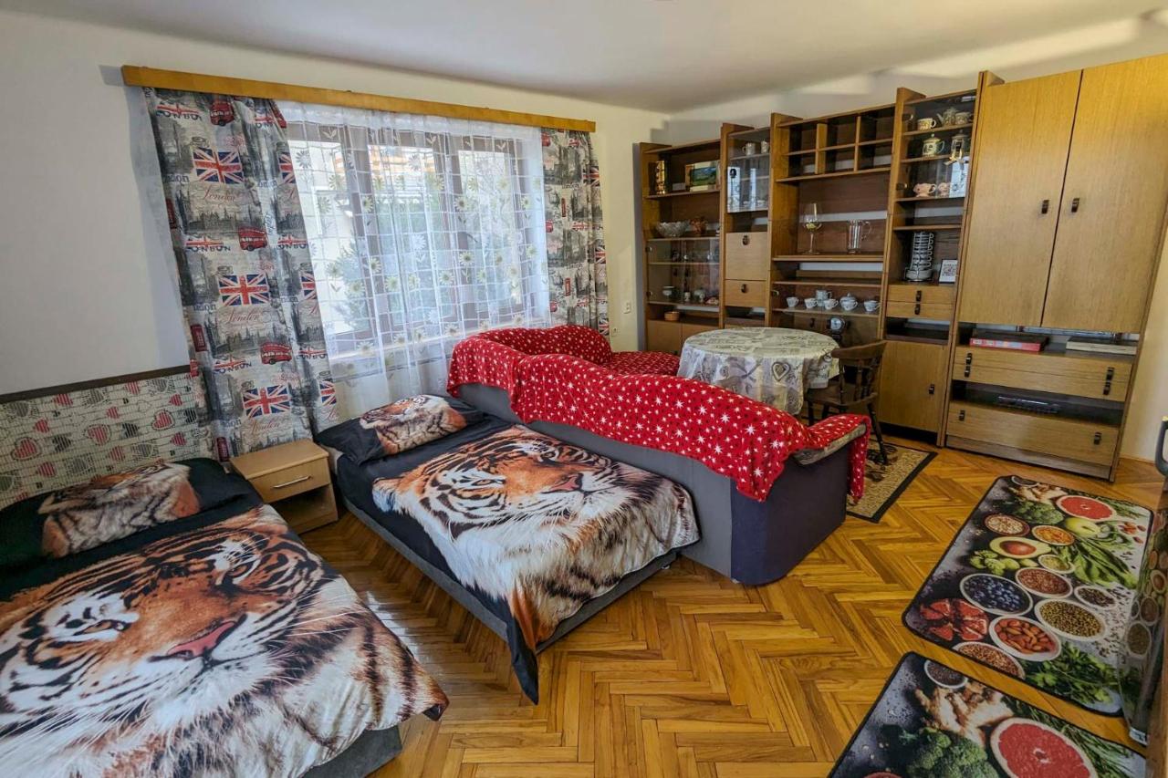 Twin Room with Shared Bathroom
