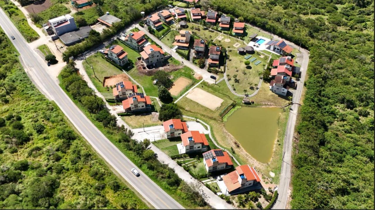 CASA TOTALMENTE EQUIPADA AMPLA E CONFORTAVEL em CONDOMINIO - CHÃ GRANDE-PE - Ferienwohnung