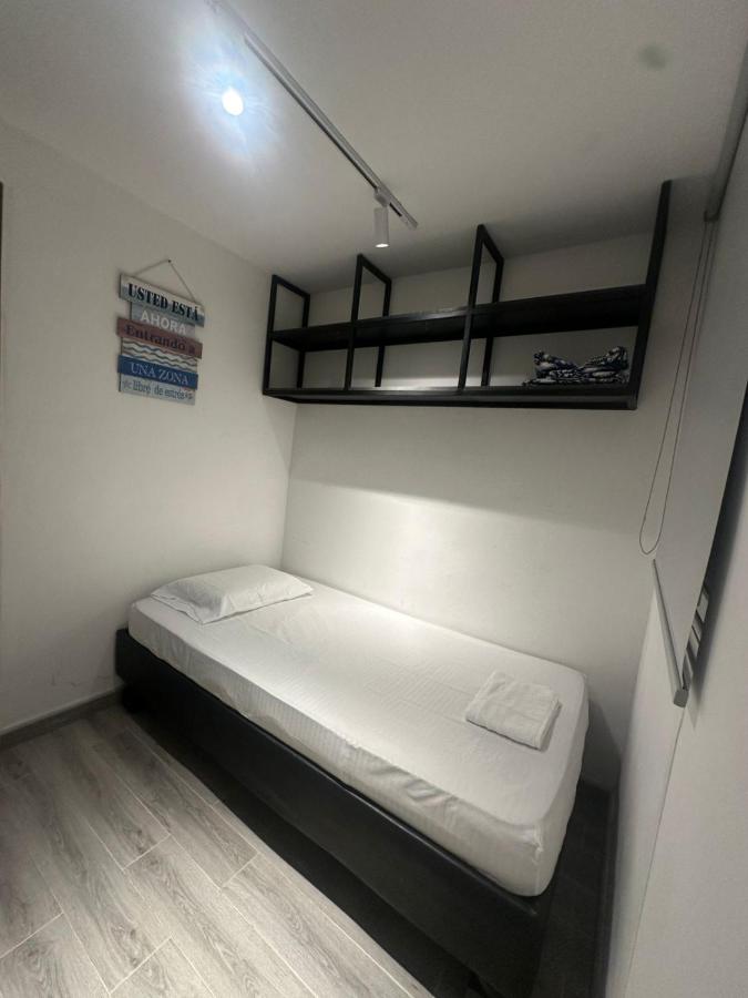 Moderno APTO con Vista 5 Estrellas Wifi Fast & CHECK IN AUTONOMO - Chambres d'hôtes Cali