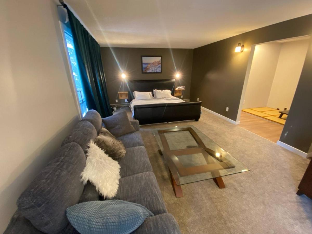 Close To Whyte University New Renovation - Ferienwohnung Edmonton