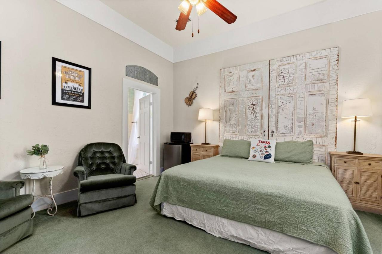 #12 The Gruene Room at Garrison in Gruene - B&B