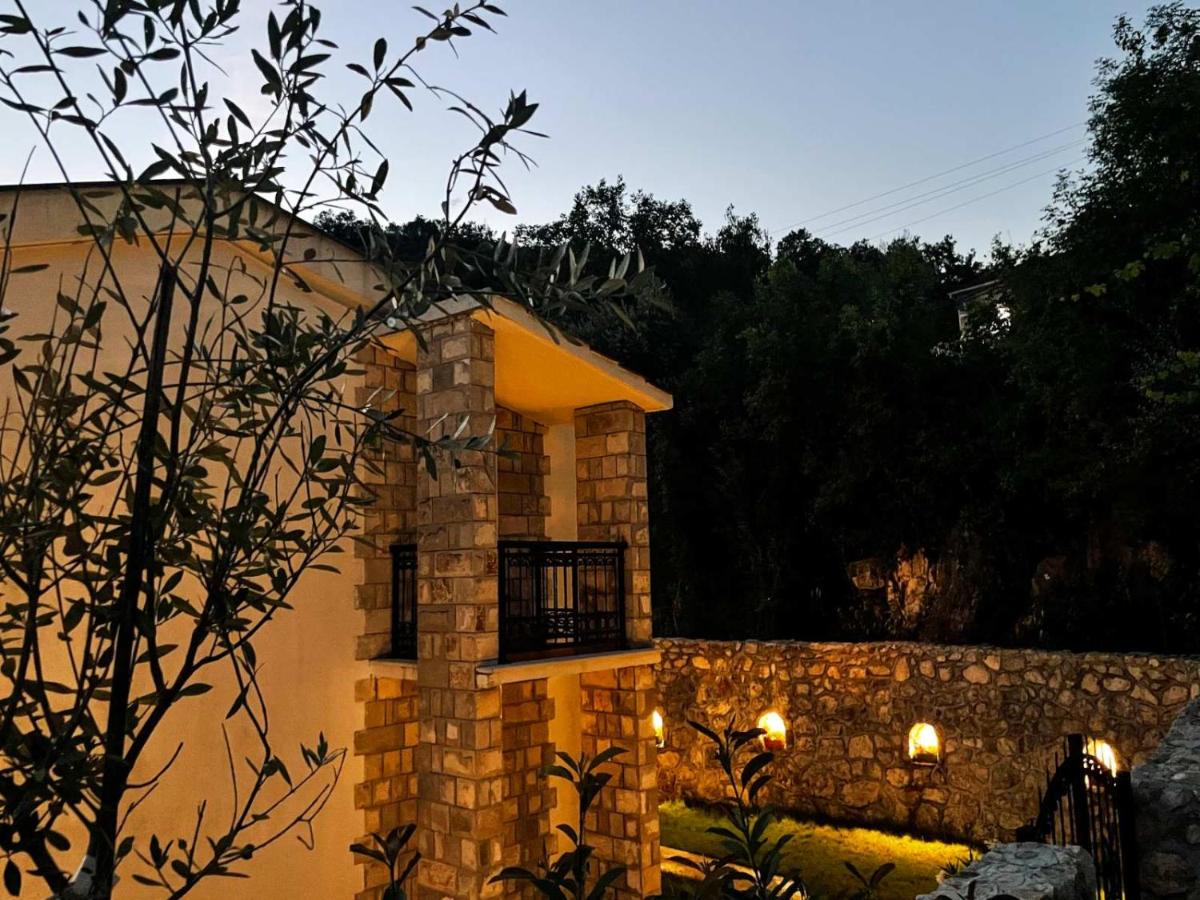 Cozy Karuč Home - Ferienwohnung Cetinje