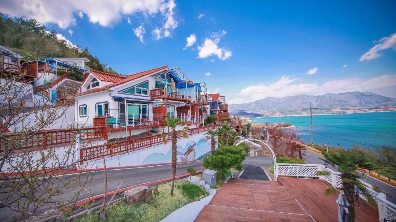 Namhae Spa Hill Pension - B&B