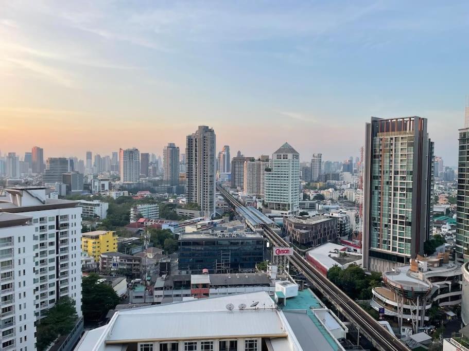 Sunset Condo l Pharkanong BTS - B&B Bangkok