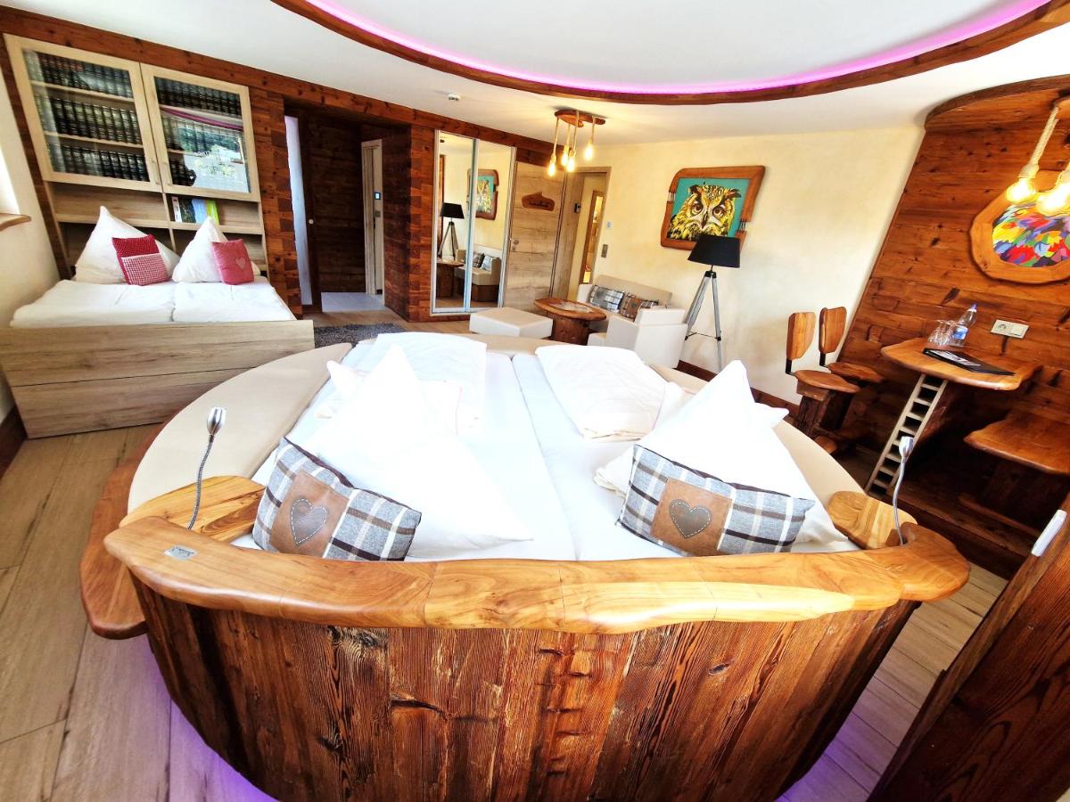 Deluxe Suite with Spa Bath