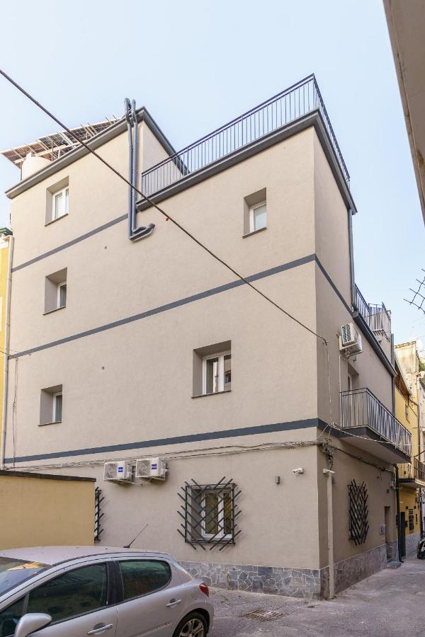 Al Palazzetto - La Norma - B&B Catania