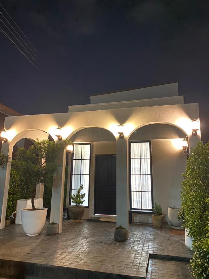 Hotel Del Luna - B&B