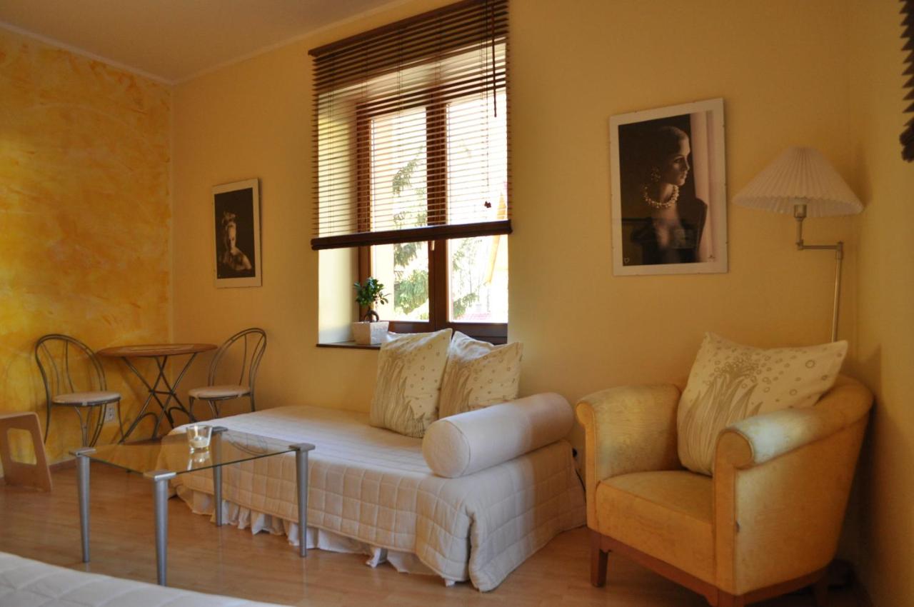 Deluxe Double Room (2 Adults + 1 Child)