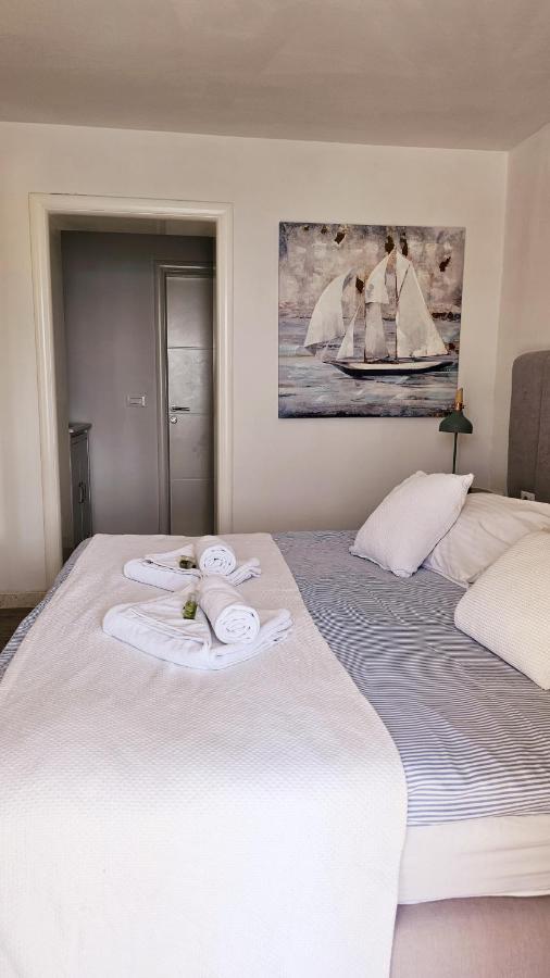 Deluxe Double Room with Balcony and Sea View