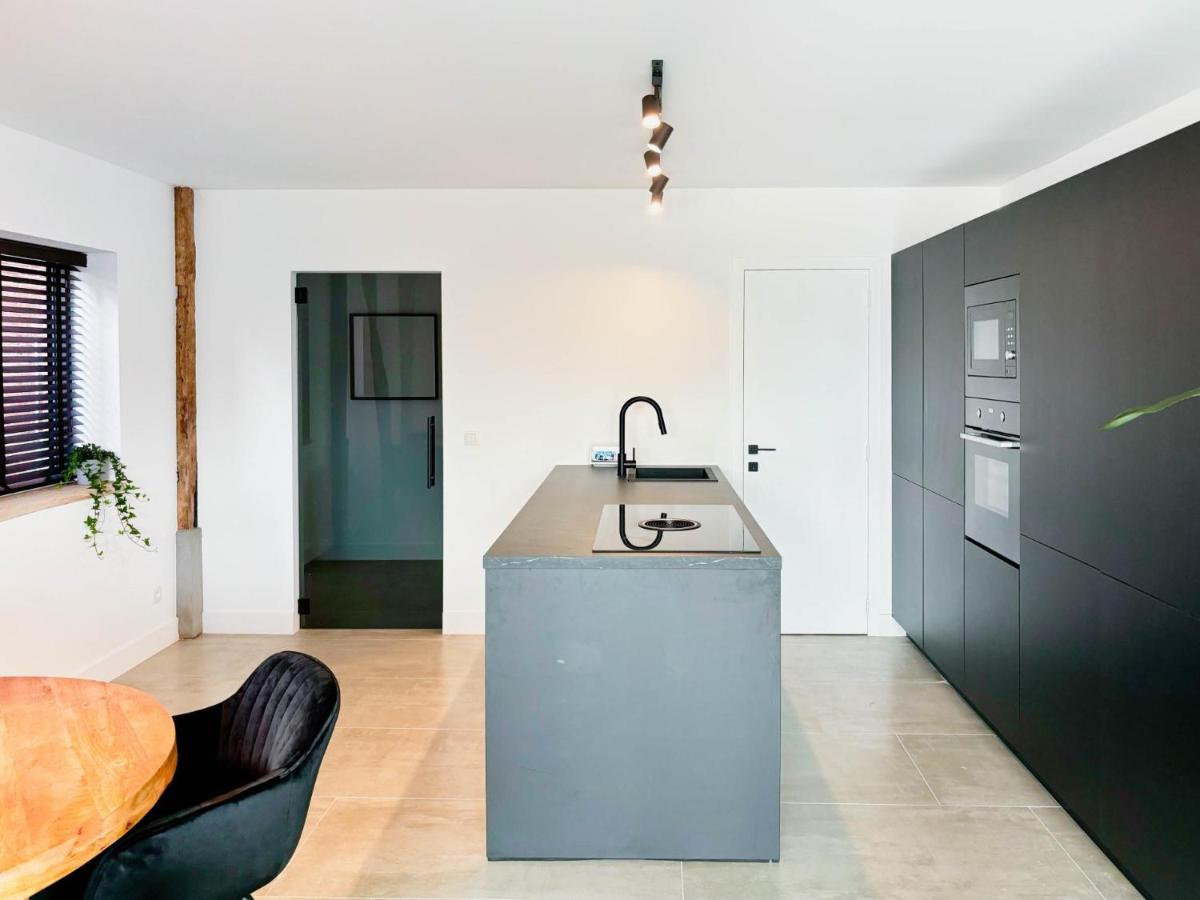 Charming Authentic Home with Garden - B&B Sint-Truiden