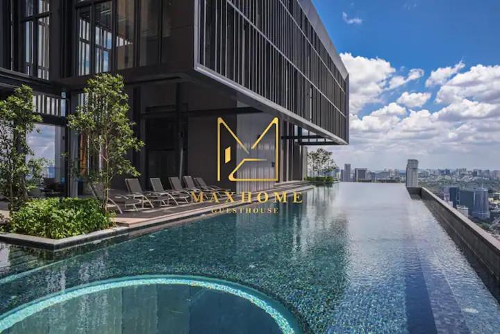 Maxhome Retreat at Lucentia - B&B Kuala Lumpur