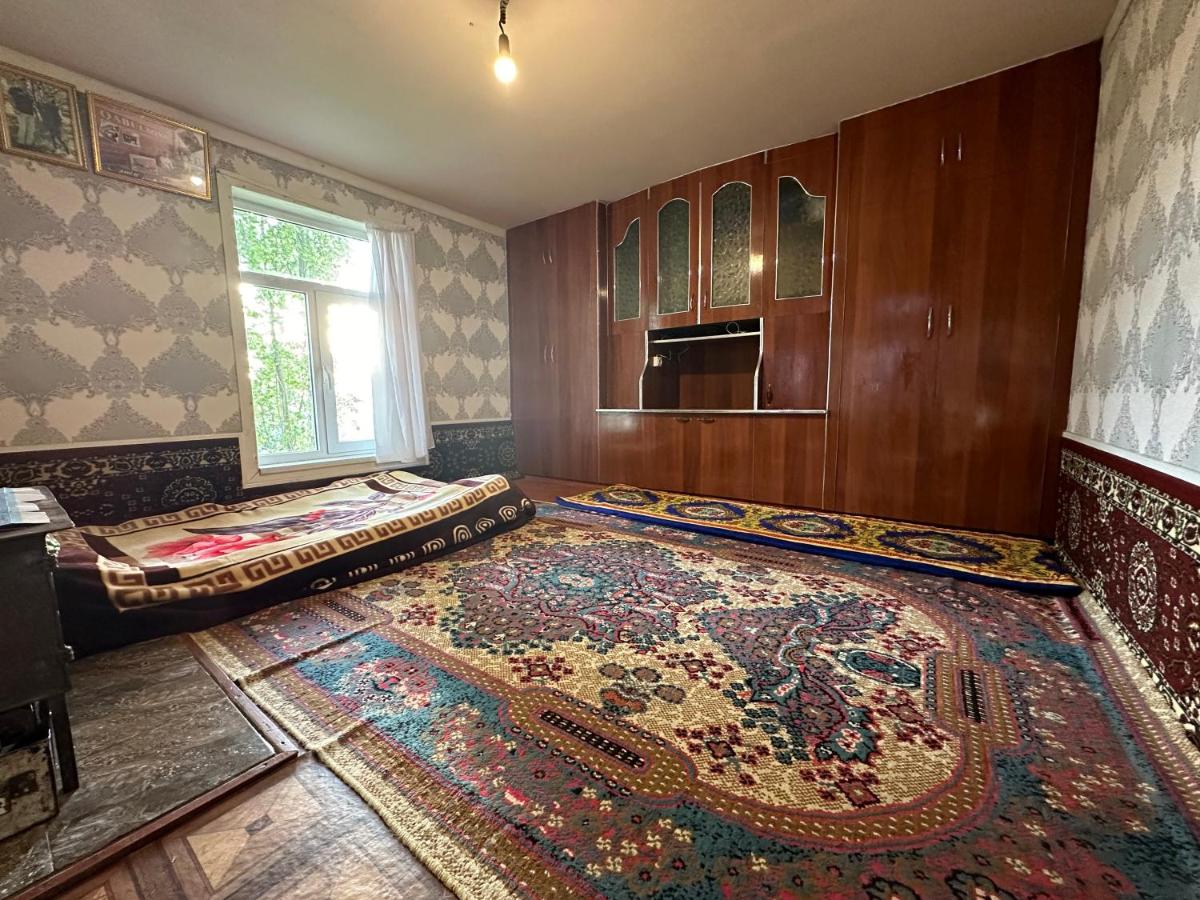 Family Room with Mountain View