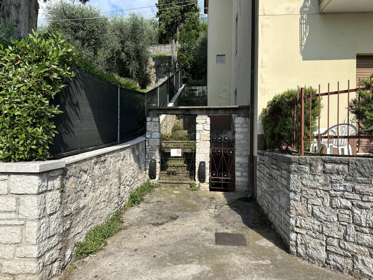 Apartment Di Lago by GardaDoma - Chambres d’hôtes Brenzone