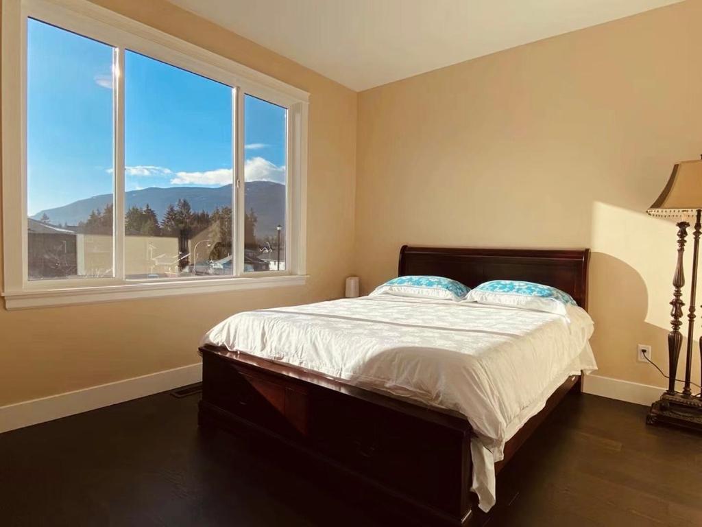 海岛民宿 3张床-2间卧室独立空间套房 - B&B Nanaimo