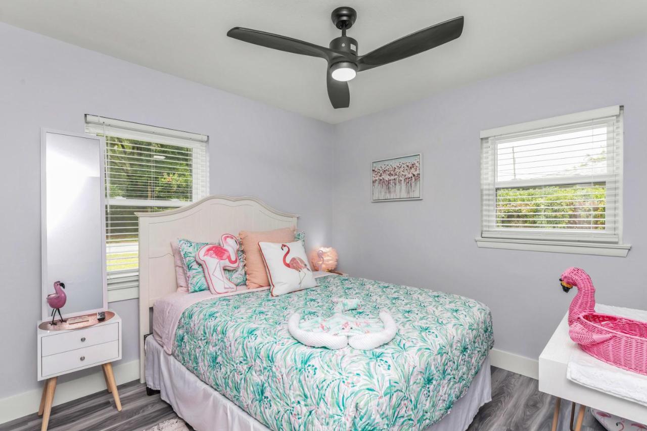 Memorial House - Ping Pong, Grill, Arcade, Beach! - B&B Fort Walton Beach