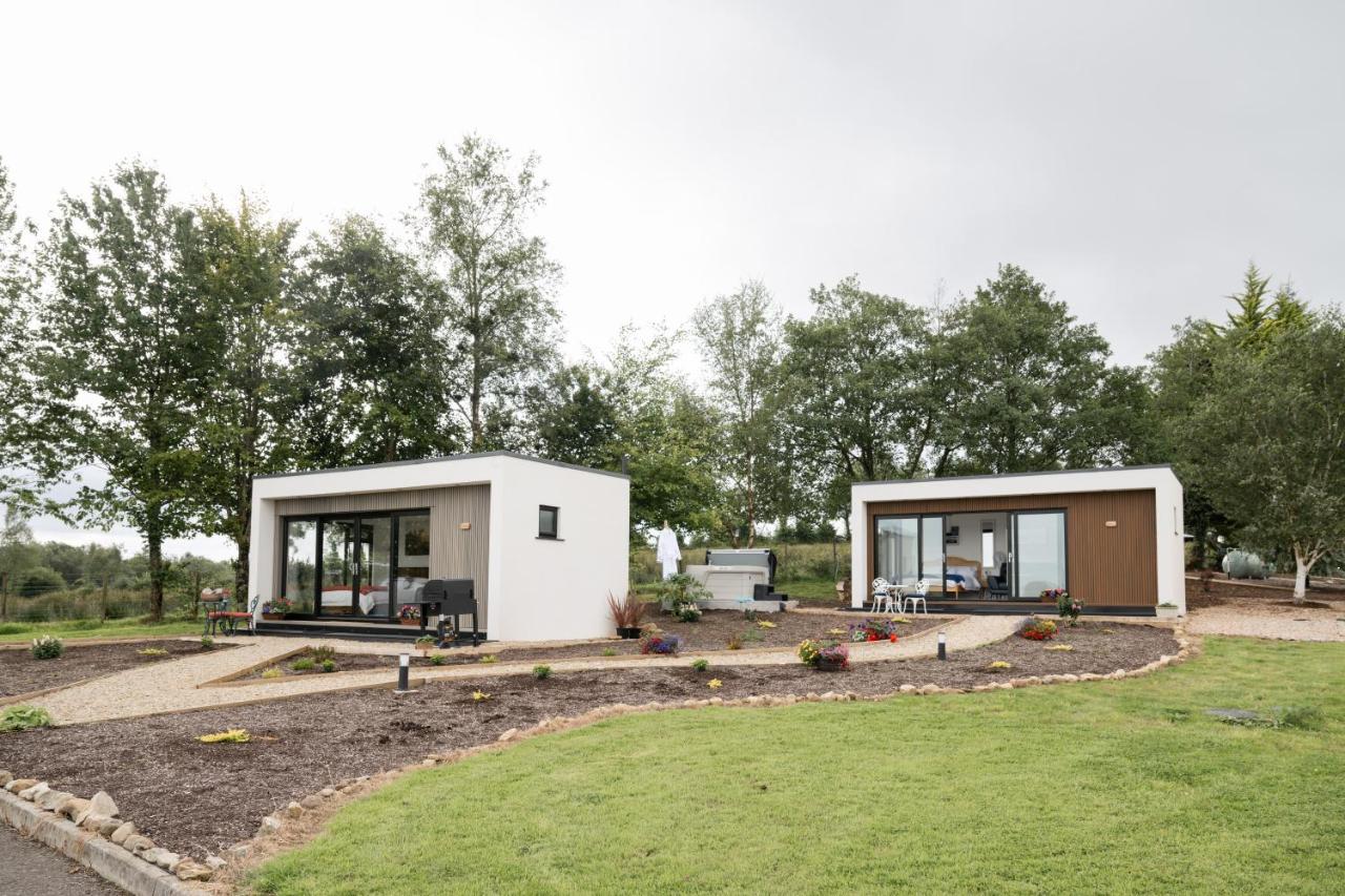 LakEscape - Waterfront Self- Catering Cabins - Bed and Breakfast