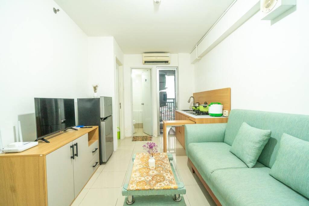 Simple 2 bedroom above mall bassura Netflix - B&B