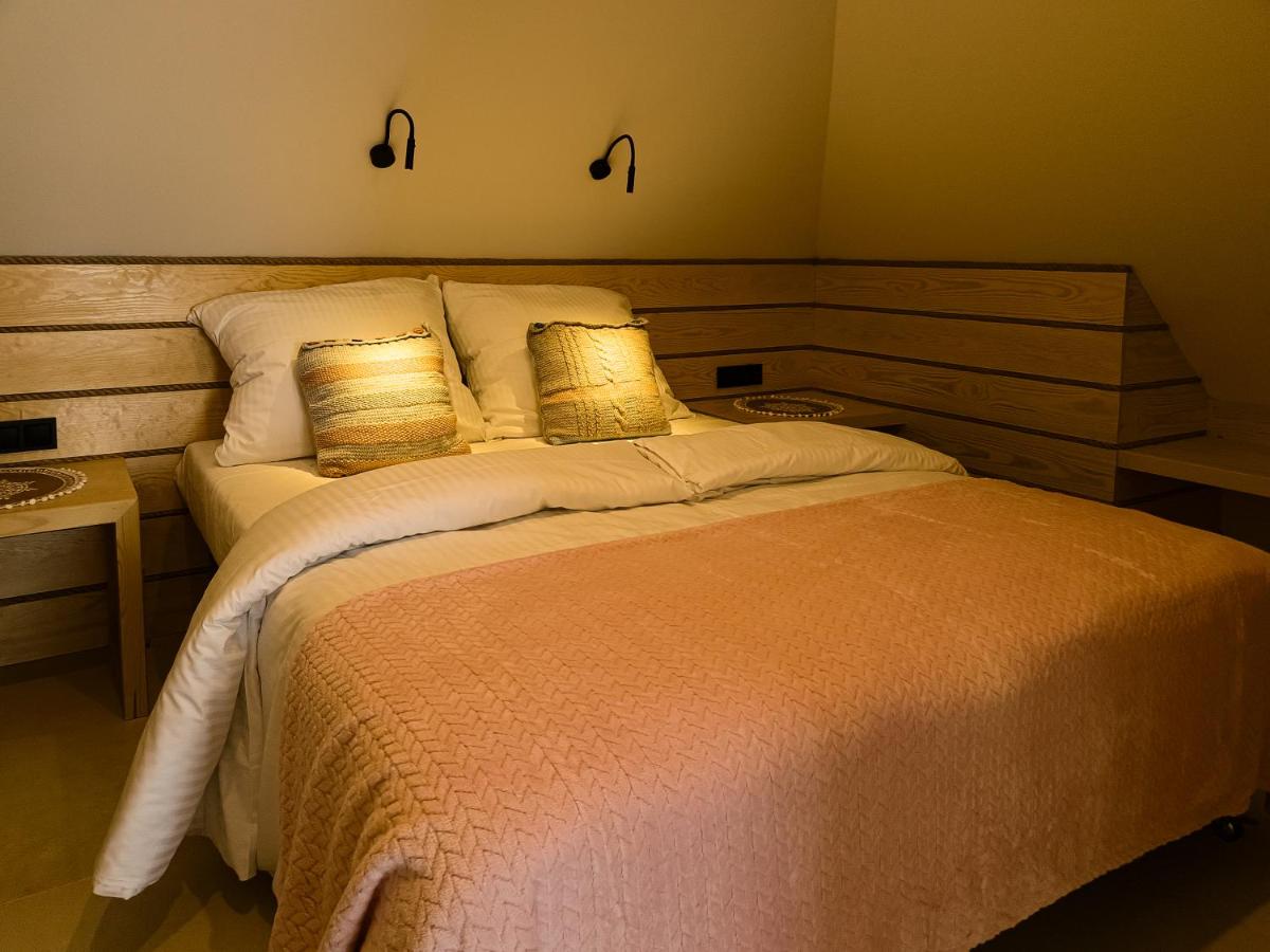 Suite with Lake View