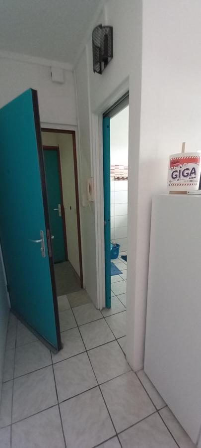 Appartement au coeur de Fort de France à côté de la bibliothèque Schoelcher! - B&B